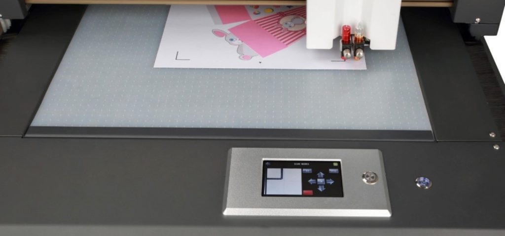 Flatbed cutting plotter